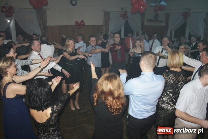 Zdjęcie w galerii na portalu naszraciborz.pl: Jubileuszowy bal walentynkowy Caritas w Wojnowicach  wiadomości z regionu