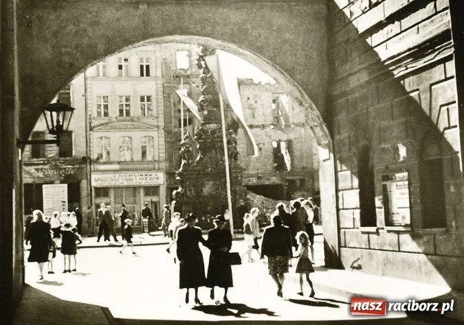 Zdjęcie w galerii na portalu naszraciborz.pl: Racibórz - kobiety czasów PRL-u. Zobacz archiwalne zdjęcia wiadomości z regionu