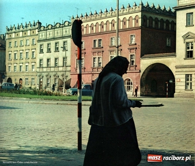 Zdjęcie w galerii na portalu naszraciborz.pl: Racibórz - kobiety czasów PRL-u. Zobacz archiwalne zdjęcia wiadomości z regionu