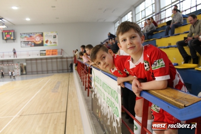 Zdjęcie w galerii na portalu naszraciborz.pl: Udany start młodych piłkarzy Tworkowa na turniejach w Brzegu i Šilheřovicach wiadomości z regionu