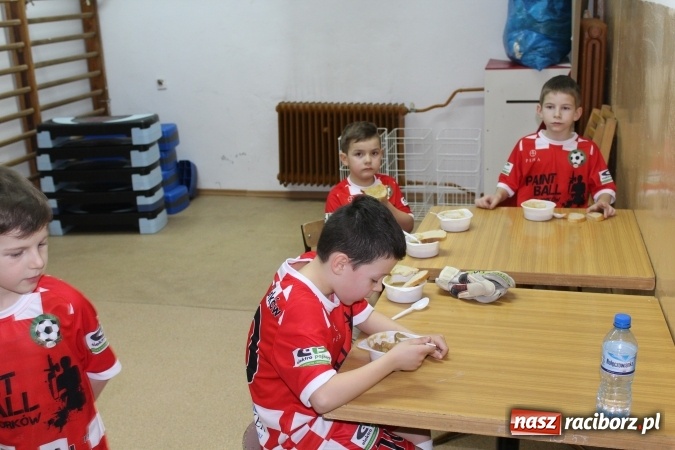 Zdjęcie w galerii na portalu naszraciborz.pl: Udany start młodych piłkarzy Tworkowa na turniejach w Brzegu i Šilheřovicach wiadomości z regionu