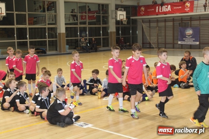 Zdjęcie w galerii na portalu naszraciborz.pl: Udany start młodych piłkarzy Tworkowa na turniejach w Brzegu i Šilheřovicach wiadomości z regionu