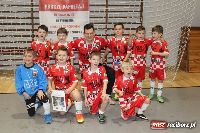 Zdjęcie w galerii na portalu naszraciborz.pl: Udany start młodych piłkarzy Tworkowa na turniejach w Brzegu i Šilheřovicach wiadomości z regionu