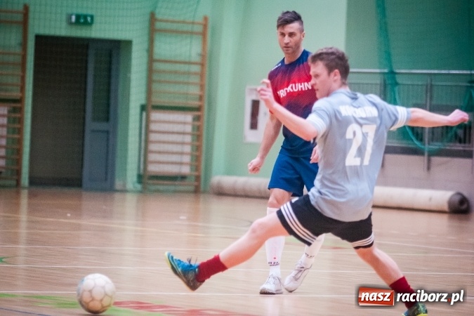 Zdjęcie w galerii na portalu naszraciborz.pl: Niedziela z HLPN. Galaktikos nowym mistrzem I ligi wiadomości z regionu