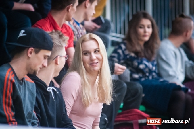 Zdjęcie w galerii na portalu naszraciborz.pl: Niedziela z HLPN. Galaktikos nowym mistrzem I ligi wiadomości z regionu