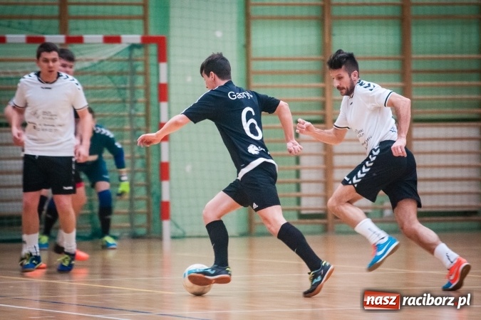 Zdjęcie w galerii na portalu naszraciborz.pl: Niedziela z HLPN. Galaktikos nowym mistrzem I ligi wiadomości z regionu