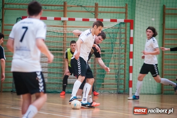 Zdjęcie w galerii na portalu naszraciborz.pl: Niedziela z HLPN. Galaktikos nowym mistrzem I ligi wiadomości z regionu