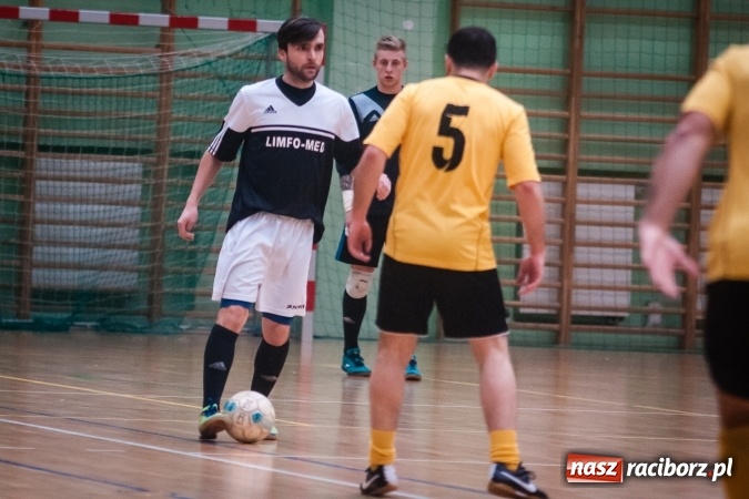 Zdjęcie w galerii na portalu naszraciborz.pl: Niedziela z HLPN. Galaktikos nowym mistrzem I ligi wiadomości z regionu