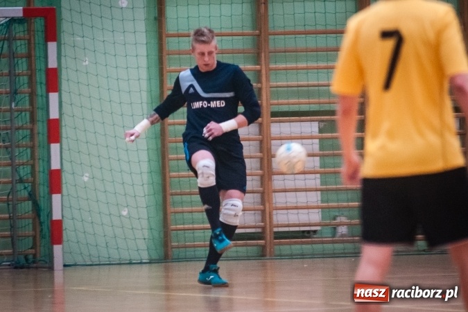 Zdjęcie w galerii na portalu naszraciborz.pl: Niedziela z HLPN. Galaktikos nowym mistrzem I ligi wiadomości z regionu