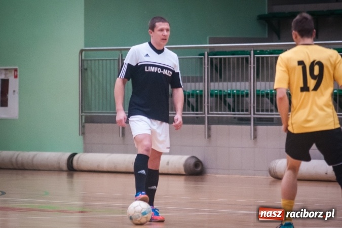 Zdjęcie w galerii na portalu naszraciborz.pl: Niedziela z HLPN. Galaktikos nowym mistrzem I ligi wiadomości z regionu