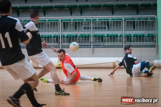 Zdjęcie w galerii na portalu naszraciborz.pl: Niedziela z HLPN. Galaktikos nowym mistrzem I ligi wiadomości z regionu