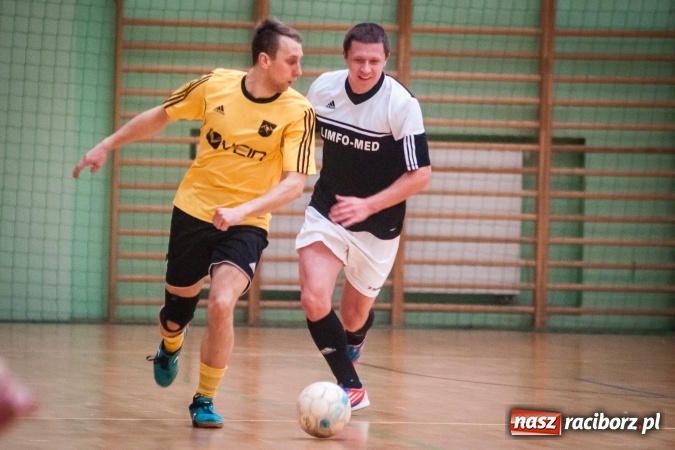 Zdjęcie w galerii na portalu naszraciborz.pl: Niedziela z HLPN. Galaktikos nowym mistrzem I ligi wiadomości z regionu