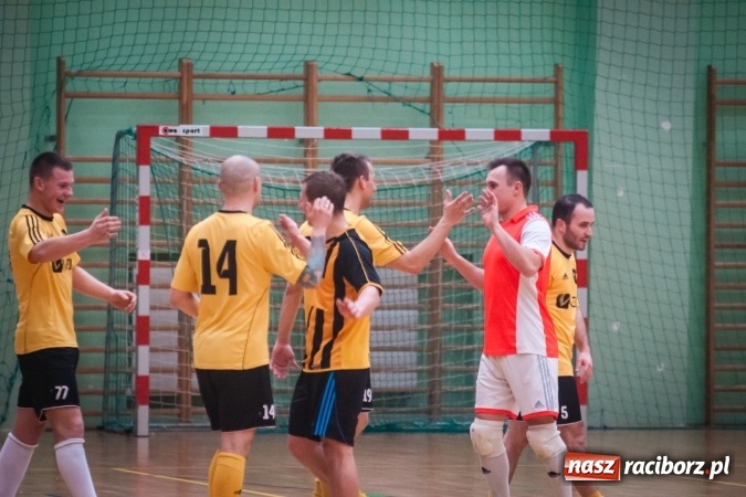 Zdjęcie w galerii na portalu naszraciborz.pl: Niedziela z HLPN. Galaktikos nowym mistrzem I ligi wiadomości z regionu