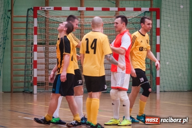 Zdjęcie w galerii na portalu naszraciborz.pl: Niedziela z HLPN. Galaktikos nowym mistrzem I ligi wiadomości z regionu