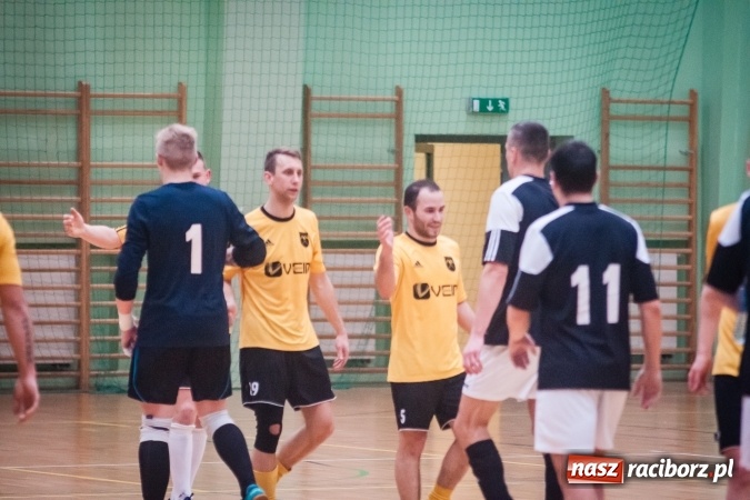 Zdjęcie w galerii na portalu naszraciborz.pl: Niedziela z HLPN. Galaktikos nowym mistrzem I ligi wiadomości z regionu