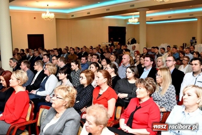 Zdjęcie w galerii na portalu naszraciborz.pl: Spotkanie szkoleniowo-integracyjne pracowników Eko-Okien  wiadomości z regionu