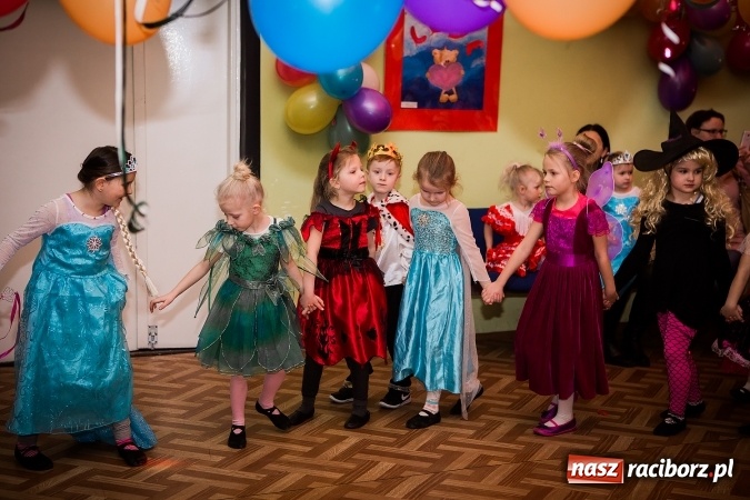 Zdjęcie w galerii na portalu naszraciborz.pl: Wspaniały bal przebierańców w Młodzieżowym Domu Kultury wiadomości z regionu