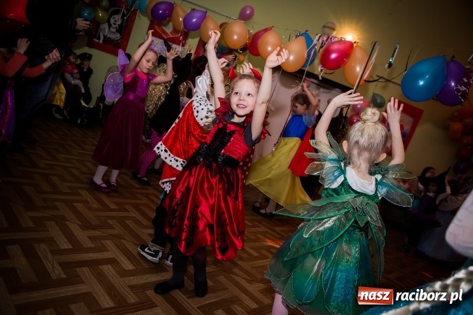 Zdjęcie w galerii na portalu naszraciborz.pl: Wspaniały bal przebierańców w Młodzieżowym Domu Kultury wiadomości z regionu