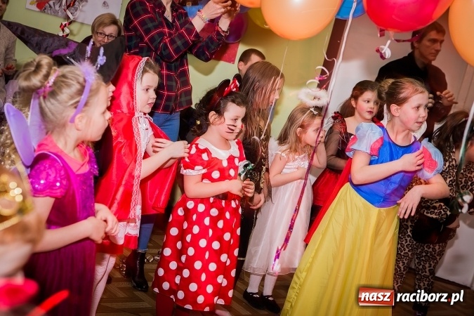 Zdjęcie w galerii na portalu naszraciborz.pl: Wspaniały bal przebierańców w Młodzieżowym Domu Kultury wiadomości z regionu