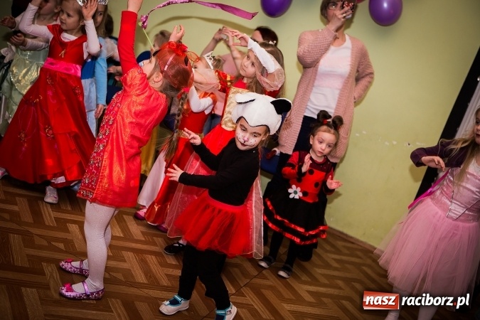 Zdjęcie w galerii na portalu naszraciborz.pl: Wspaniały bal przebierańców w Młodzieżowym Domu Kultury wiadomości z regionu