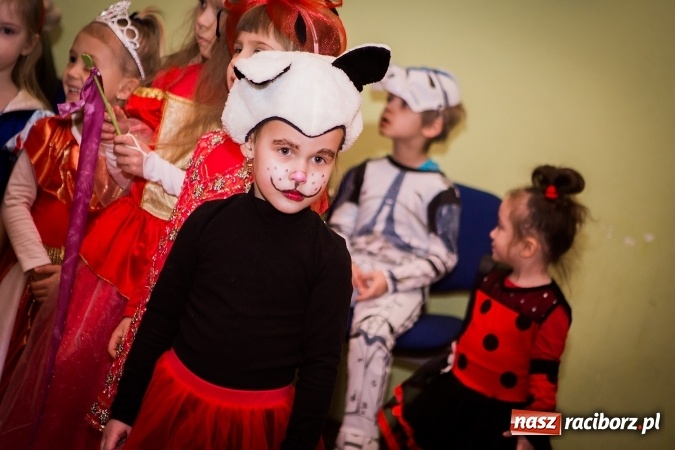 Zdjęcie w galerii na portalu naszraciborz.pl: Wspaniały bal przebierańców w Młodzieżowym Domu Kultury wiadomości z regionu
