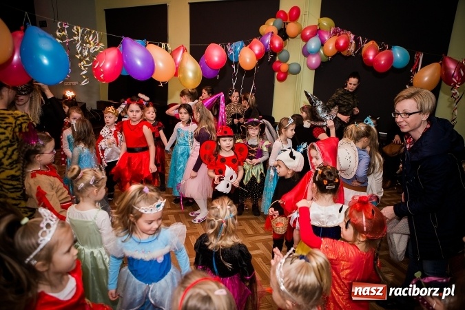 Zdjęcie w galerii na portalu naszraciborz.pl: Wspaniały bal przebierańców w Młodzieżowym Domu Kultury wiadomości z regionu
