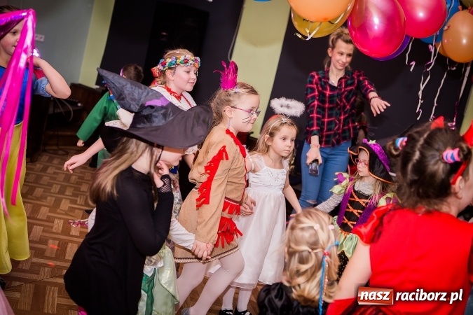 Zdjęcie w galerii na portalu naszraciborz.pl: Wspaniały bal przebierańców w Młodzieżowym Domu Kultury wiadomości z regionu