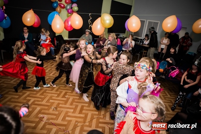Zdjęcie w galerii na portalu naszraciborz.pl: Wspaniały bal przebierańców w Młodzieżowym Domu Kultury wiadomości z regionu