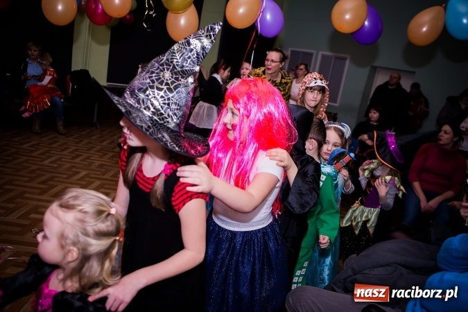 Zdjęcie w galerii na portalu naszraciborz.pl: Wspaniały bal przebierańców w Młodzieżowym Domu Kultury wiadomości z regionu
