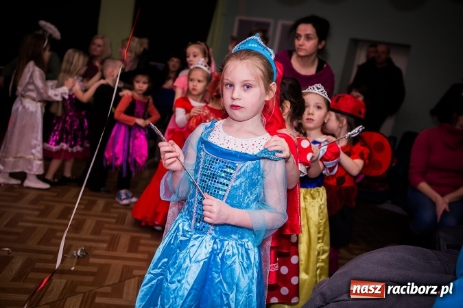 Zdjęcie w galerii na portalu naszraciborz.pl: Wspaniały bal przebierańców w Młodzieżowym Domu Kultury wiadomości z regionu