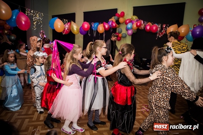 Zdjęcie w galerii na portalu naszraciborz.pl: Wspaniały bal przebierańców w Młodzieżowym Domu Kultury wiadomości z regionu