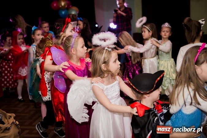 Zdjęcie w galerii na portalu naszraciborz.pl: Wspaniały bal przebierańców w Młodzieżowym Domu Kultury wiadomości z regionu