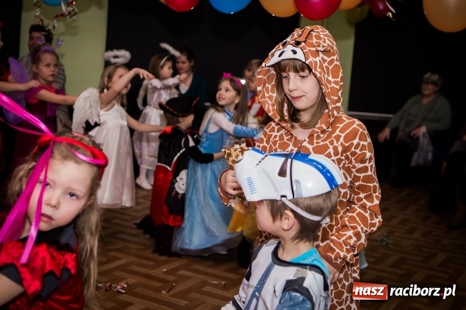 Zdjęcie w galerii na portalu naszraciborz.pl: Wspaniały bal przebierańców w Młodzieżowym Domu Kultury wiadomości z regionu