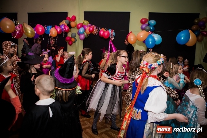 Zdjęcie w galerii na portalu naszraciborz.pl: Wspaniały bal przebierańców w Młodzieżowym Domu Kultury wiadomości z regionu