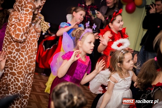 Zdjęcie w galerii na portalu naszraciborz.pl: Wspaniały bal przebierańców w Młodzieżowym Domu Kultury wiadomości z regionu