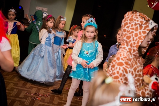 Zdjęcie w galerii na portalu naszraciborz.pl: Wspaniały bal przebierańców w Młodzieżowym Domu Kultury wiadomości z regionu