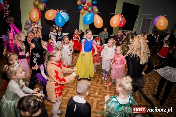 Zdjęcie w galerii na portalu naszraciborz.pl: Wspaniały bal przebierańców w Młodzieżowym Domu Kultury wiadomości z regionu