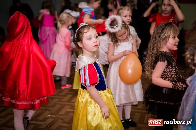 Zdjęcie w galerii na portalu naszraciborz.pl: Wspaniały bal przebierańców w Młodzieżowym Domu Kultury wiadomości z regionu