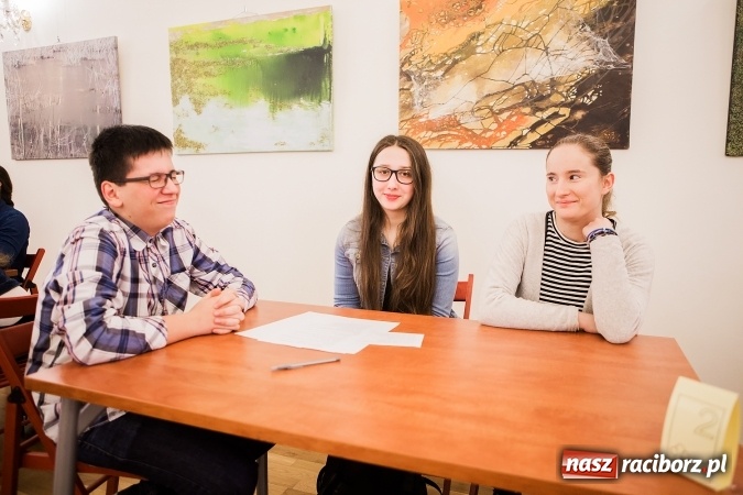 Zdjęcie w galerii na portalu naszraciborz.pl: Z Zamku Piastowskiego do siedmiu europejskich stolic - druga edycja gry edukacyjnej Czy leci z nami pilot? wiadomości z regionu