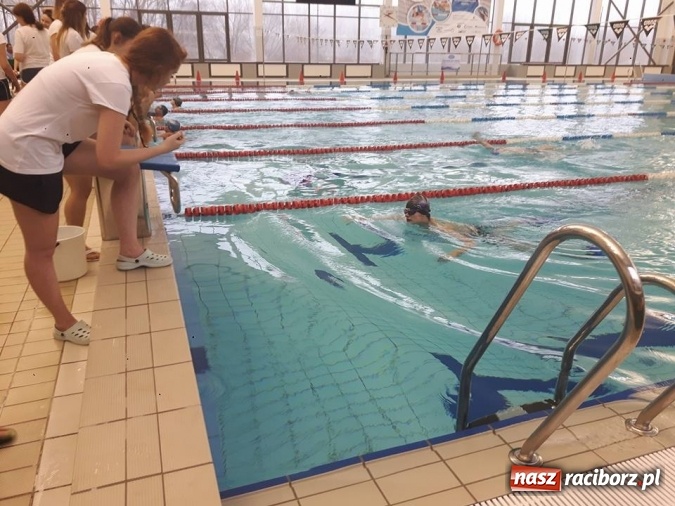 Zdjęcie w galerii na portalu naszraciborz.pl: Pływacy z ZSS i klubu Olimpiad Specjalnych Animusz na Narodowej Gali Halliwick wiadomości z regionu