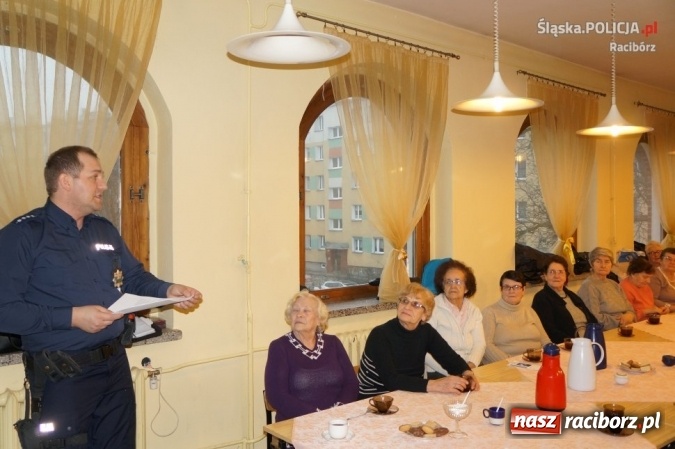 Zdjęcie w galerii na portalu naszraciborz.pl: Policjanci spotkali się z seniorami wiadomości z regionu