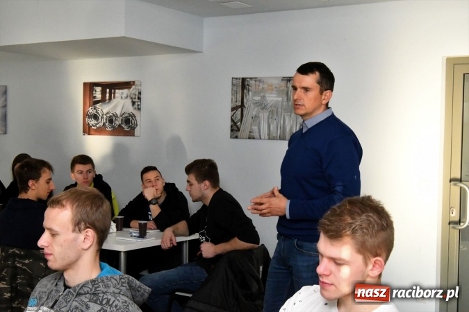 Zdjęcie w galerii na portalu naszraciborz.pl: Kolejne spotkania z młodzieżą w firmie Eko-Okna S.A.  wiadomości z regionu