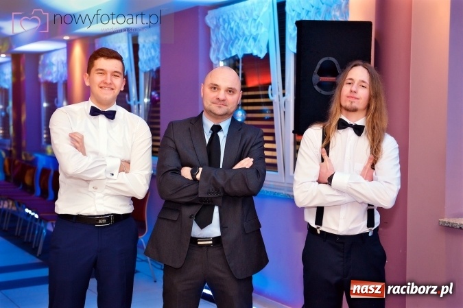 Zdjęcie w galerii na portalu naszraciborz.pl: Tak to było w Zakrzowie, czyli wspomnienie studniówki maturzystów II LO wiadomości z regionu