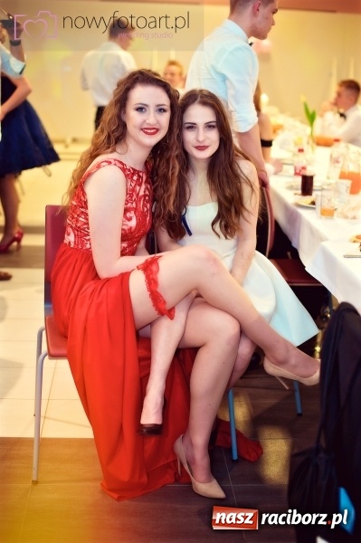 Zdjęcie w galerii na portalu naszraciborz.pl: Tak to było w Zakrzowie, czyli wspomnienie studniówki maturzystów II LO wiadomości z regionu