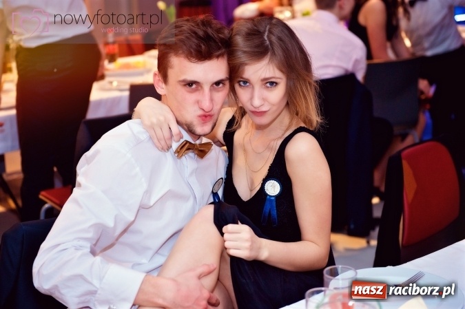 Zdjęcie w galerii na portalu naszraciborz.pl: Tak to było w Zakrzowie, czyli wspomnienie studniówki maturzystów II LO wiadomości z regionu