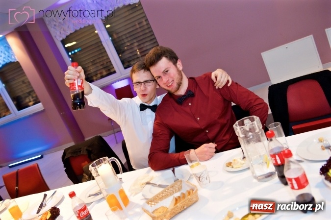 Zdjęcie w galerii na portalu naszraciborz.pl: Tak to było w Zakrzowie, czyli wspomnienie studniówki maturzystów II LO wiadomości z regionu