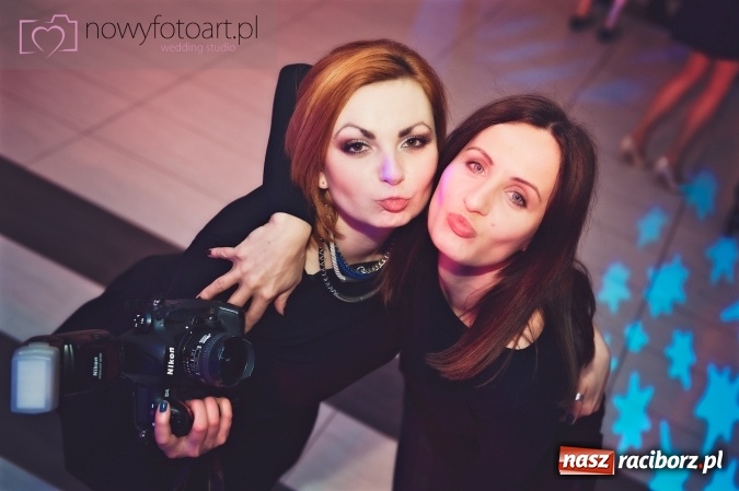 Zdjęcie w galerii na portalu naszraciborz.pl: Tak to było w Zakrzowie, czyli wspomnienie studniówki maturzystów II LO wiadomości z regionu