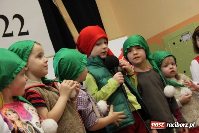 Zdjęcie w galerii na portalu naszraciborz.pl: Żyjcie nam sto lat! Dzień Babci i Dziadka w ZSP Wojnowice wiadomości z regionu