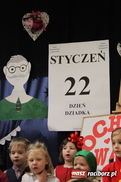 Zdjęcie w galerii na portalu naszraciborz.pl: Żyjcie nam sto lat! Dzień Babci i Dziadka w ZSP Wojnowice wiadomości z regionu