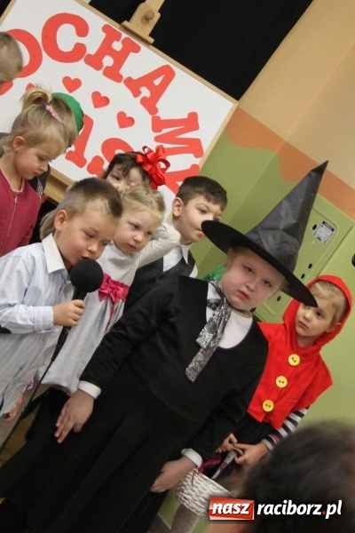 Zdjęcie w galerii na portalu naszraciborz.pl: Żyjcie nam sto lat! Dzień Babci i Dziadka w ZSP Wojnowice wiadomości z regionu